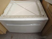 Bosch 24 in. Laundry Pedestal in White with Storage Drawer for Dryer, Appears to be New Out of the