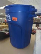 Lot of 2 Rubbermaid Roughneck 32 Gal. Outdoor Recycling Bin with Lids, Retail Price $29/Each,
