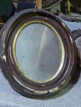 (GAR) LOT OF 3 ASSORTED STYLE MIRRORS TO INCLUDE, VINTAGE LONG HANDLED VANITY HAND MIRROR WITH