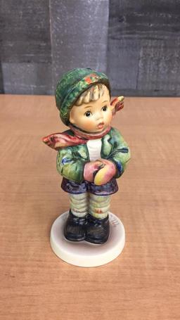 M.I. HUMMEL FIGURINE "IT'S COLD"