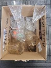 BOX OF MISCELLANEOUS: CLEAR GLASS DRINKWARE