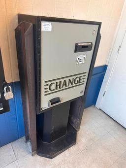 Standard Change-Makers Front Load Change Machine w/ One Bill Acceptor on HD Cast Iron Base