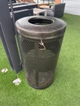 Commercial Wire Mesh Trash Can w/ Poly Top Entry Top Cover Lid