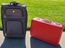 Lot of 2 Suitcases