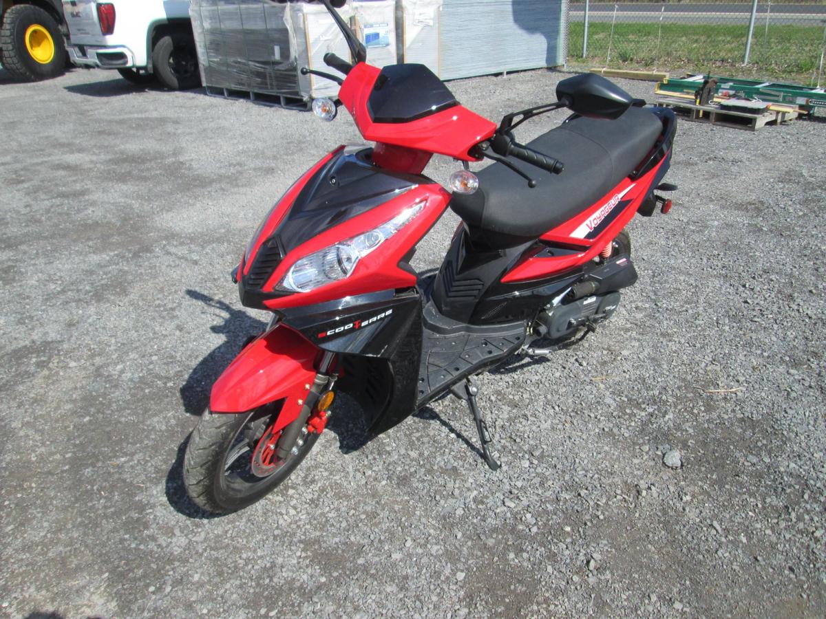 RECREATIONAL VEHICLE NEW Voyager 50CC scooter SN LLPVGBAM6N1010099 eqipped with injection gas