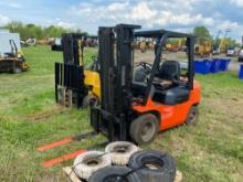 TOYOTA FORKLIFT powered by LP engine, equipped with OROPS, 5,000lb lift capacity, sideshift, 42in.