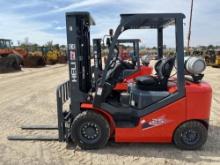 NEW HELI CPYD25 FORKLIFT powered by LP engine, equipped with OROPS, 5,000lb lift capacity, 185in.