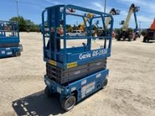 GENIE GS-1930 SCISSOR LIFT SN:GS3013A-118504 electric powered, equipped with 19ft. Platform height,