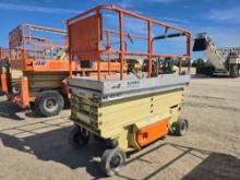 JLG 3246ES SCISSOR LIFT SN:200208305 electric powered, equipped with 32ft. Platform height, slide
