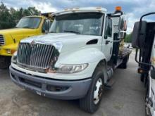2014 INTERNATIONAL FLATBED TRUCK VN; 770311, powered by International diesel engine, equipped with