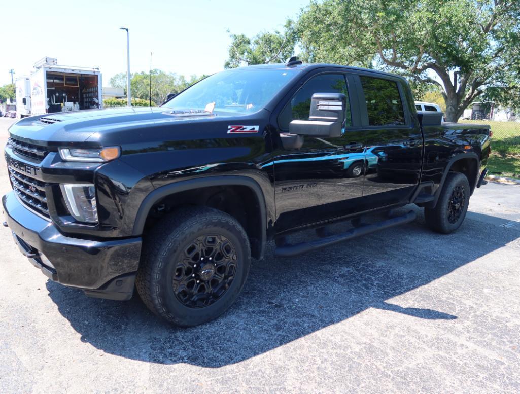 2021 Chevy Silverado 2500 4WD Z71 Crew Cab (Black) Tool Box, Diesel, License# QJZ-Q58VIN