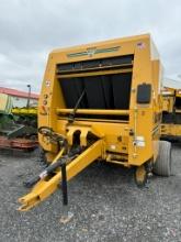 9822 Vermeer 605L Round Baler