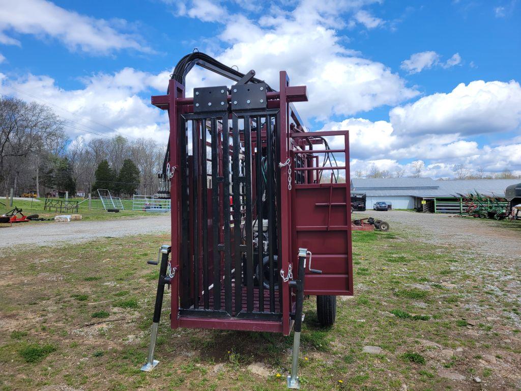 NEW HYDRAULIC SQUEEZE CHUTE WITH GAS POWERED MOTOR, LENGTH: 10'X3' HONDA GX