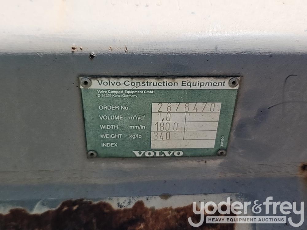 70" Volvo QC Loader Bucket