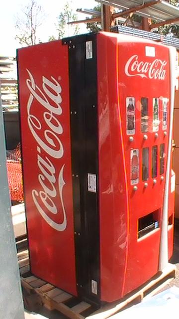 Coca-cola machine model RVCV - 660-8 Coke