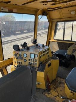 2002 TRACKMOBILE 4750TM RAIL CAR MOVER, 18,192 Hours,  FULLY ENCLOSED CAB,
