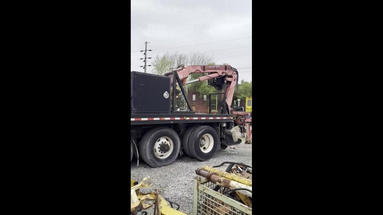 1998 BRANDT/WESTERN STAR 4964S BRANDT TRUCK,  TRI AXLE, 68K GVWR, 18K FRONT