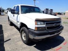 2006 CHEVROLET 2500 HD TRUCK,  EXTENDED CAB, 4X4, DIESEL, AUTO, PS, AC, S#