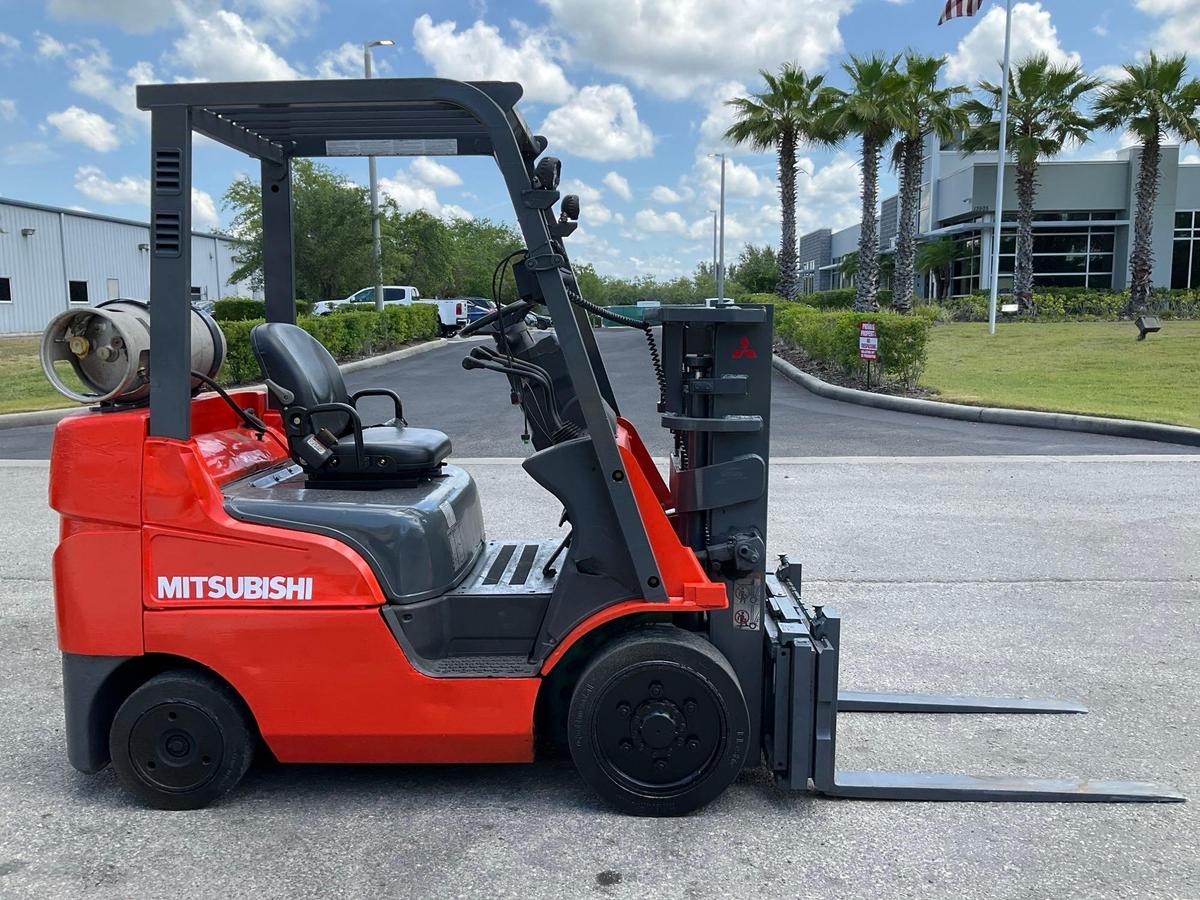 MITSUBISHI FORKLIFT MODEL FGC25N-LP, LP POWERED, APPROX MAX CAPACITY 5000LBS