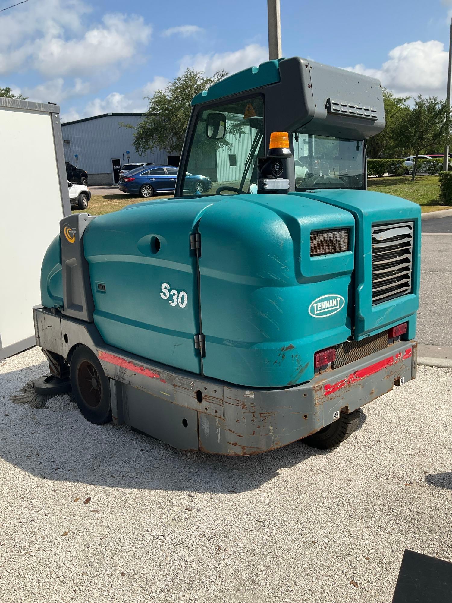 TENNANT RIDE ON SWEEPER MODEL S30, DIESEL, ENCLOSED CAD, TURNS OVER DOES NOT START
