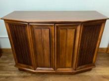 Vintage Fisher Stereo/Turntable Console