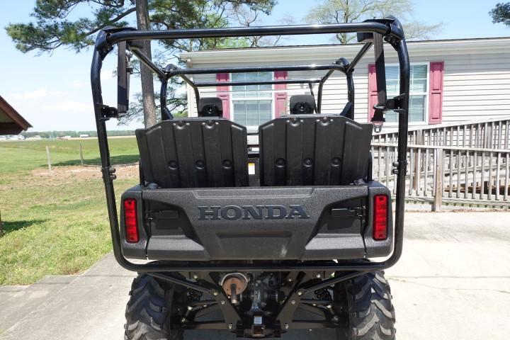 #7301 2020 HONDA PIONEER 700 4 WD 682 MILES 135 HRS AUTO TRANS 4 SEATER ROL