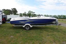 #8302 2004 YAMAHA 20' 11 BOAT 270 HP RUNNING CONDITION UNKNOWN NO TITLE FOR
