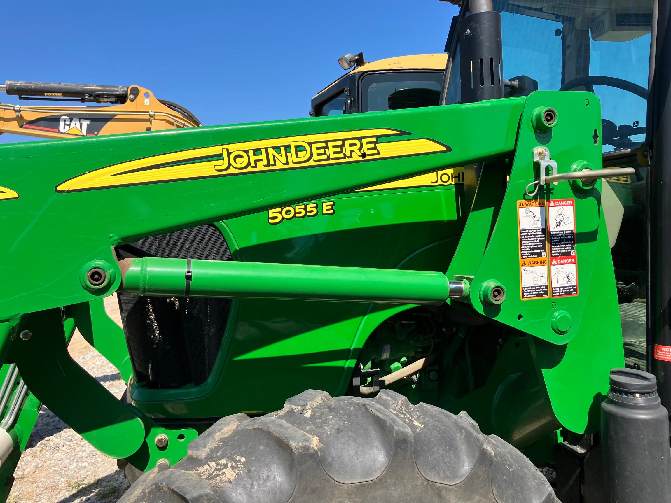 JOHN DEERE 5055E