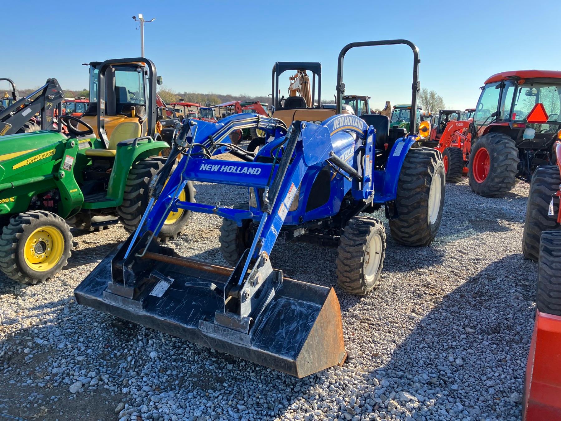 NEW HOLLAND WORKMASTER 33