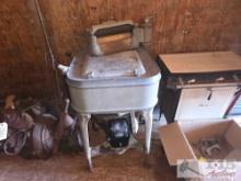 Vintage Maytag Electric Washing Machine with Hand Wringer