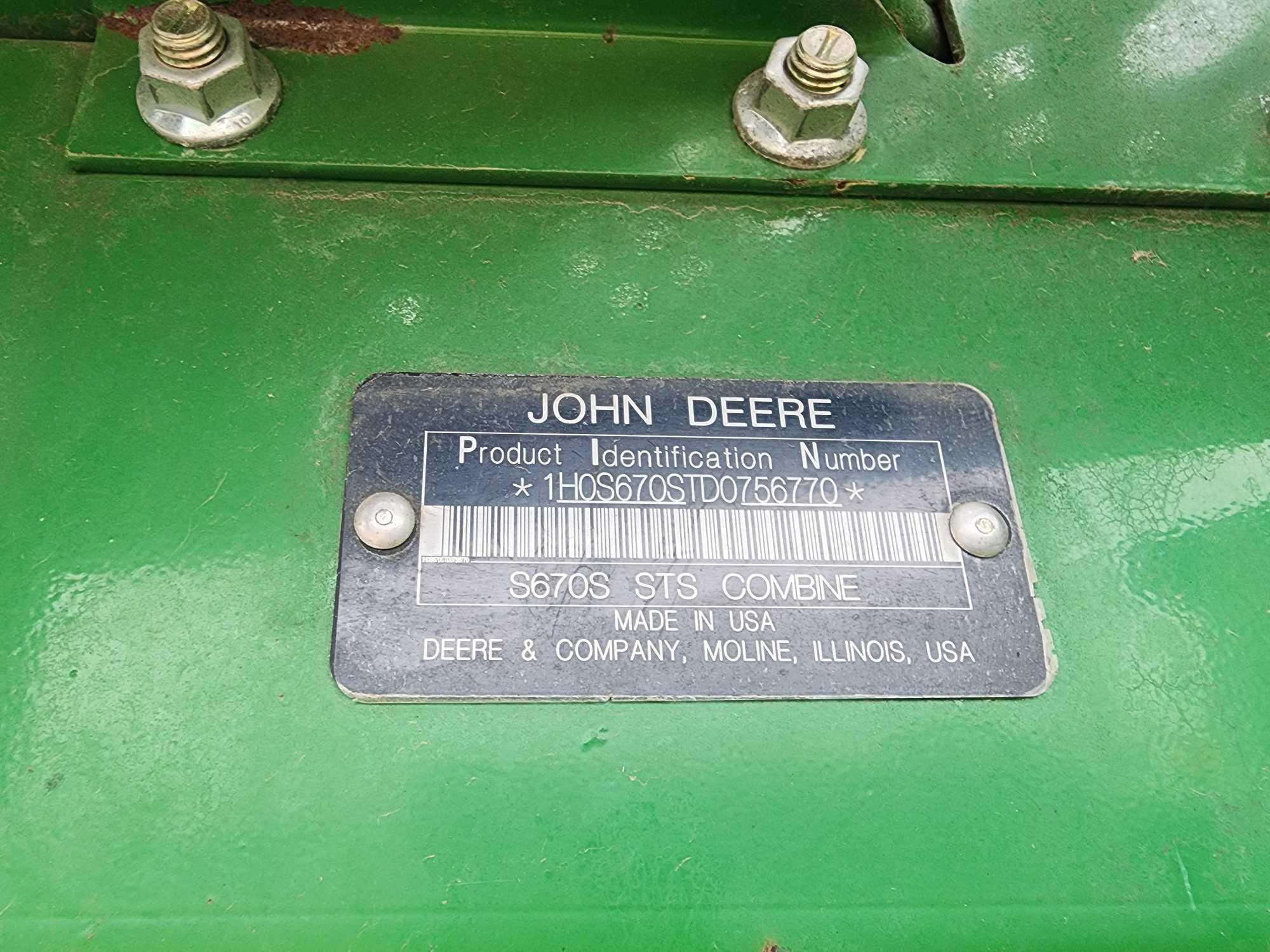 John Deere S670S STS Combine