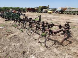 John Deere 1600 Tillage Chisel Plows