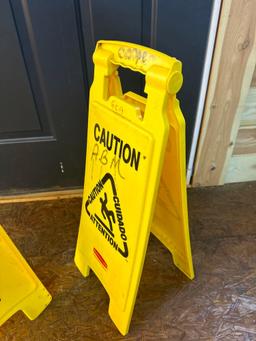 Rubbermaid Caution Attention Floor Stand / Rubbermaid Wet Floor Caution Floor Stand