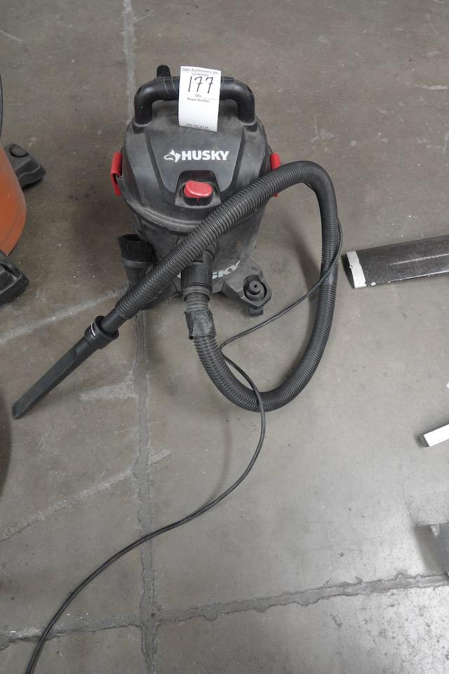 HUSKY SHOP VAC