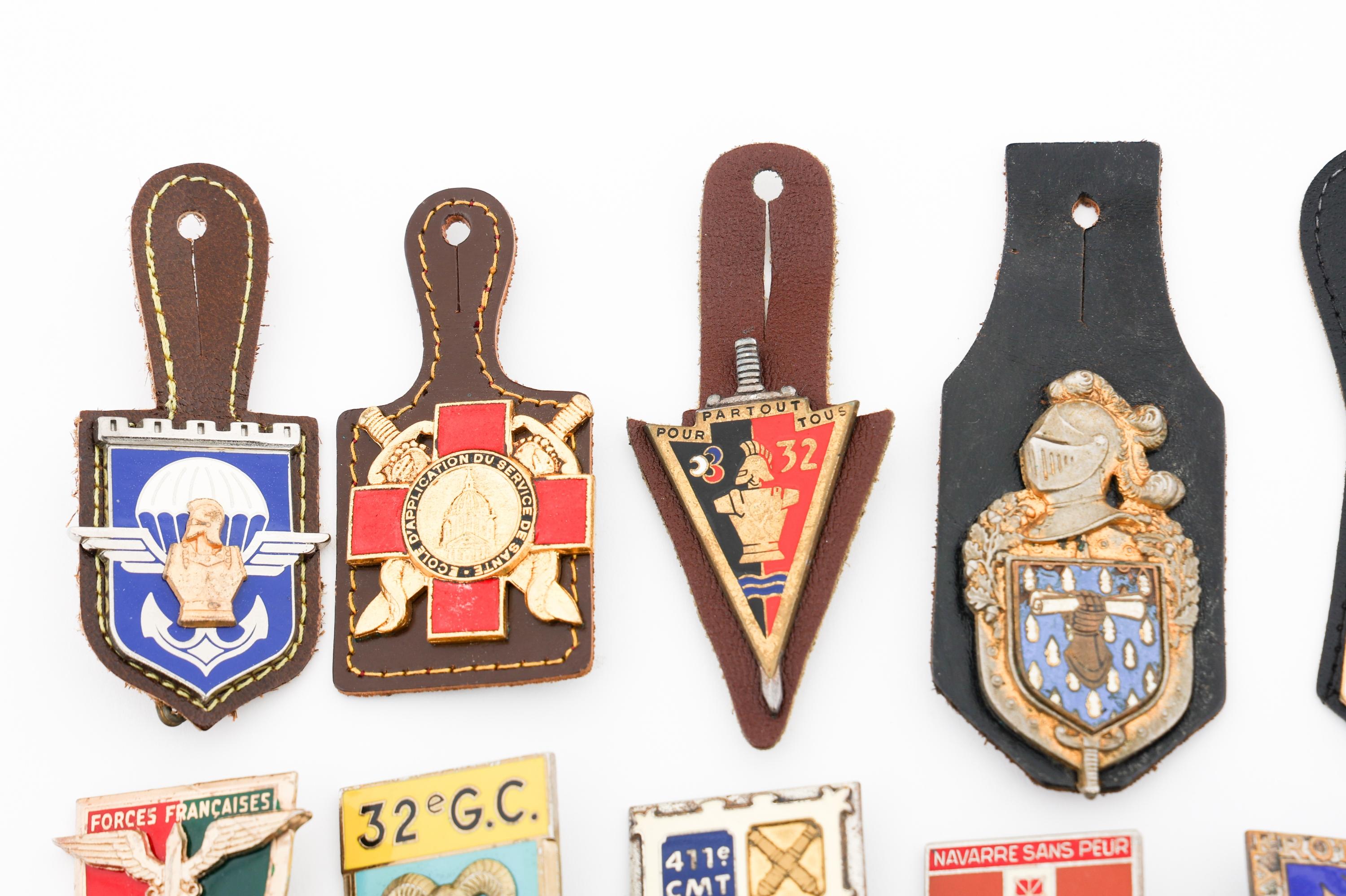 COLD WAR - CURRENT FRENCH INSIGNIA & BERET BADGES
