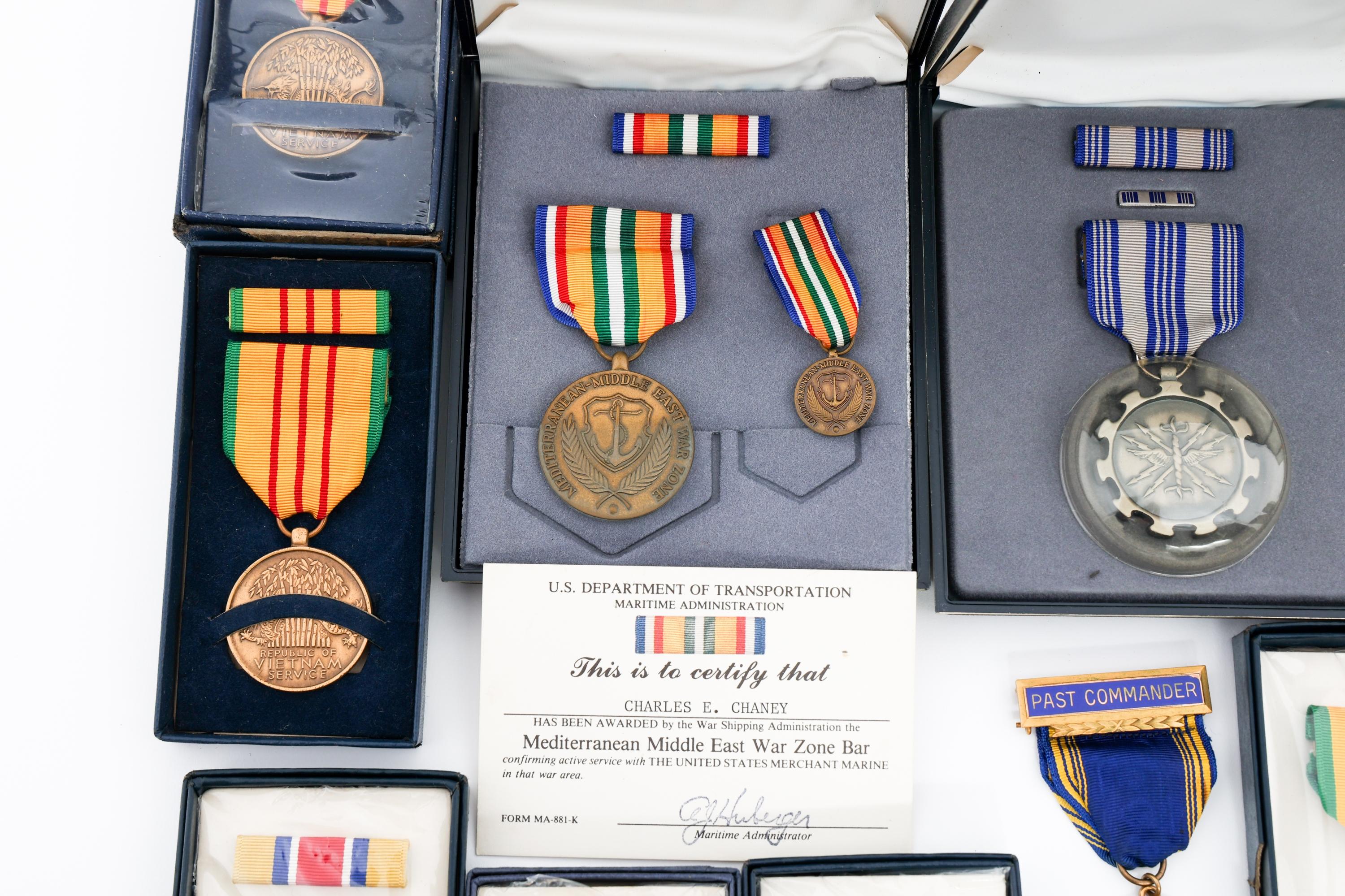 WWI - COLD WAR US ARMED FORCES MEDALS & RIBBONS