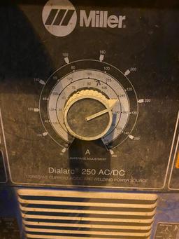 Miller Dialarc 250 AC/DC Constant Current Arc Welding Power Source