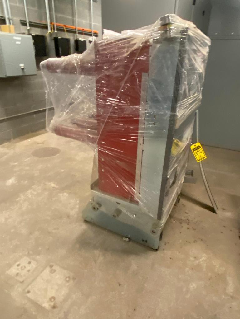 Eaton Breaker Type 380VCP-W, 38 KV Max. Volts, 60 Hz, Style 3A75099G01 (Buyer must disconnect or cut