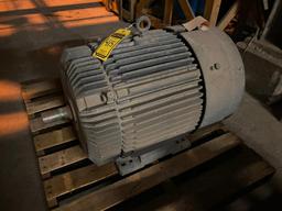 reliance 100 HP Electric Motor, 460 V, 3-PH, 3570 RPM, 405TS Frame