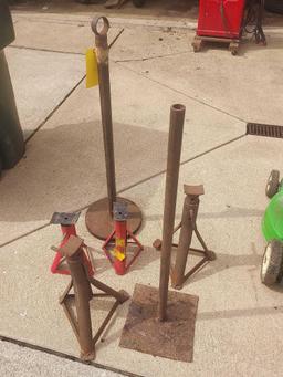 2 Pipestands & 4 Jackstands