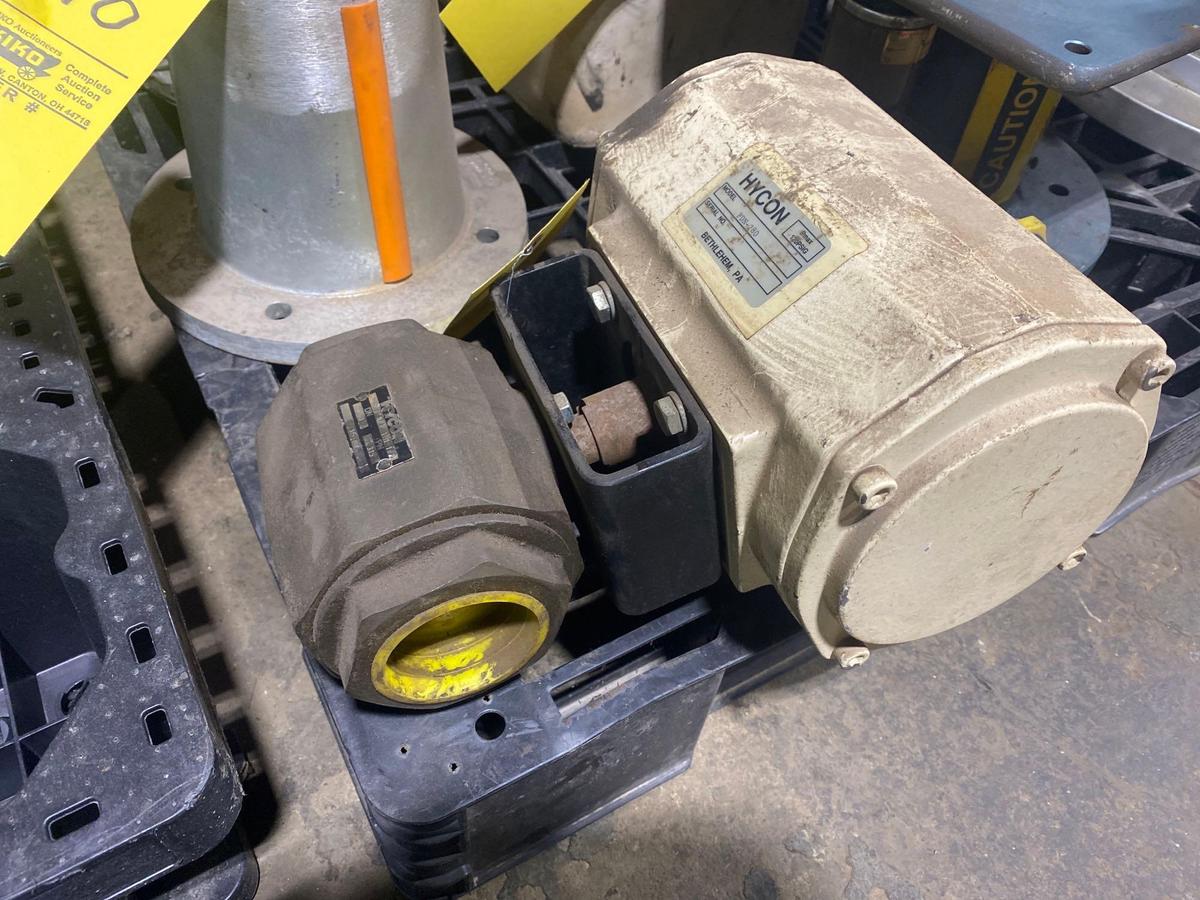 Hycon pneumatic actuated ball valve, new.