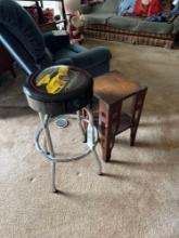 Corvette stool and wooden and stand