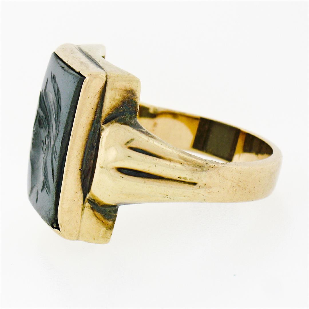 Antique Mens 10K Yellow Gold Rectangular Carved Hematite Intaglio Solitaire Ring