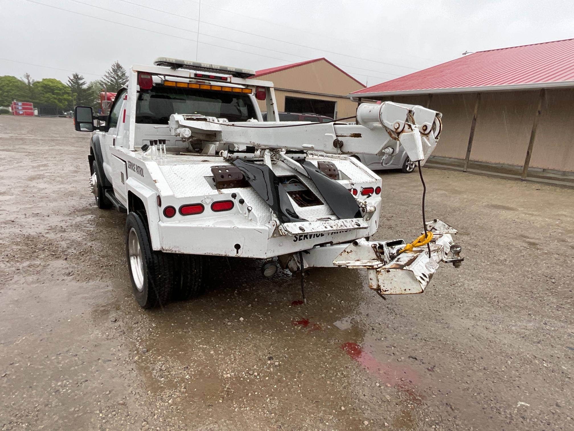 2011 Ford F450 Wrecker Truck