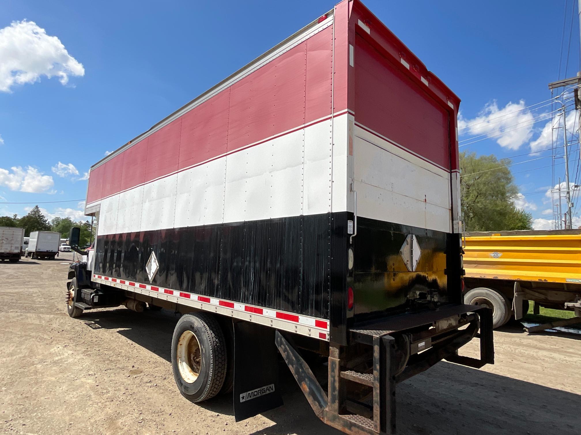 2006 GMC C6500 Box Truck