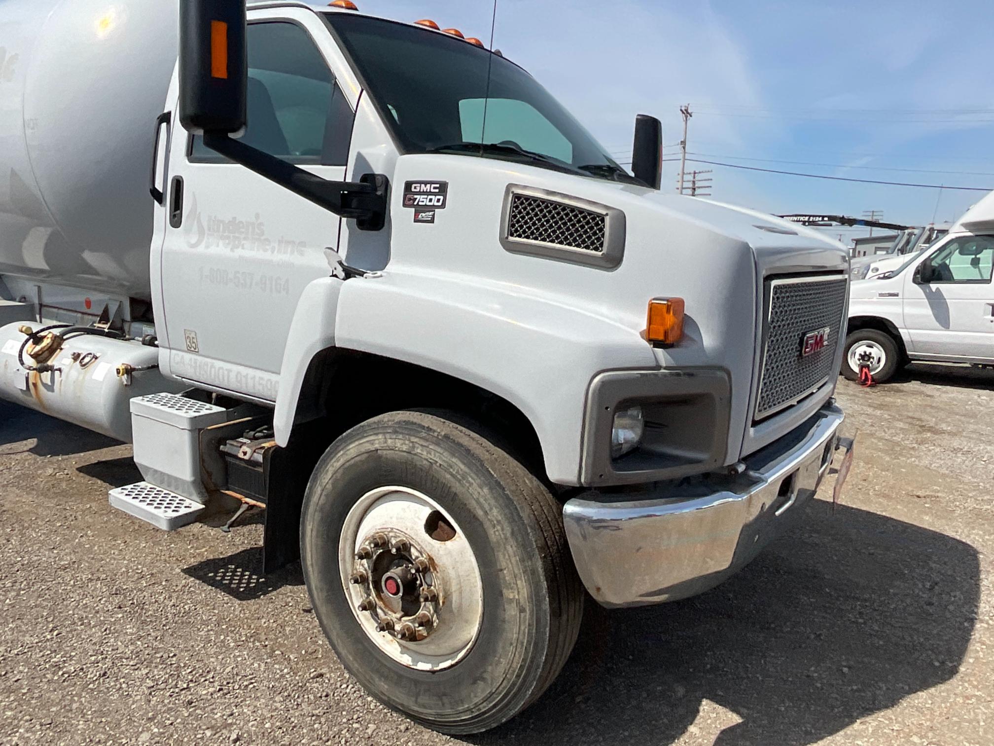 2009 GMC C7500 LP Truck