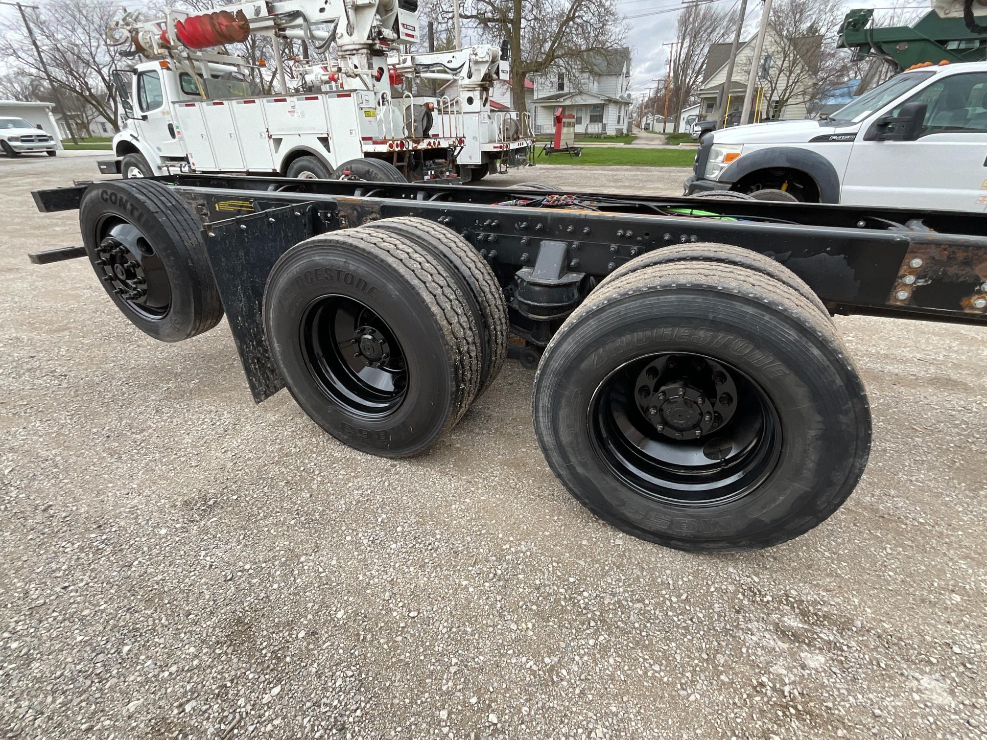 2013 International 7600 Cab & Chassis