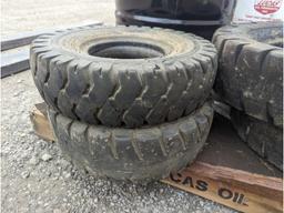 2 Carlisle 7.00-12 & 2 Deestone 6.90/6.00-9 Forklift Tires