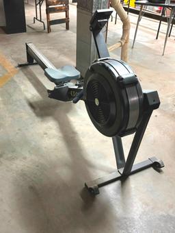 CONCEPT 2 MODEL D ROWER EXERCISE MACHINE W/ PM5 DIGITAL PERFORMANCE MONITOR