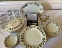 Royal Limited Home For The Holidays Holly Holiday Dinnerware Set
